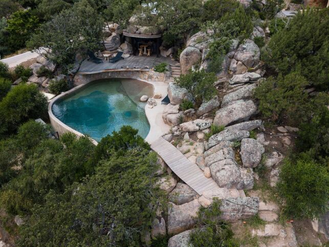 piscine incrustée roche